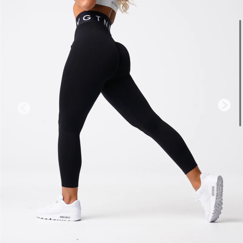 Black sport seamless, NVGTN leggings